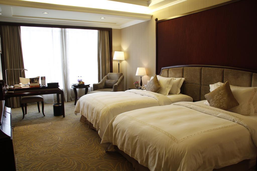 The Royal Marina Plaza Hotel Guangzhou Dış mekan fotoğraf