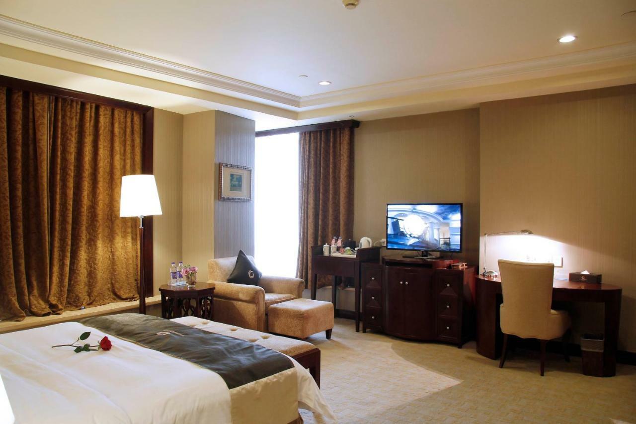 The Royal Marina Plaza Hotel Guangzhou Dış mekan fotoğraf