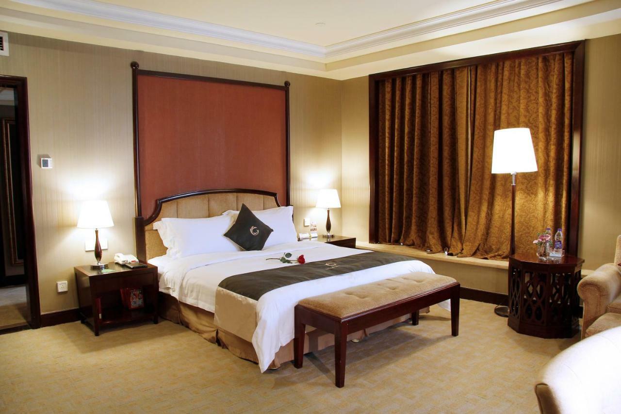 The Royal Marina Plaza Hotel Guangzhou Dış mekan fotoğraf